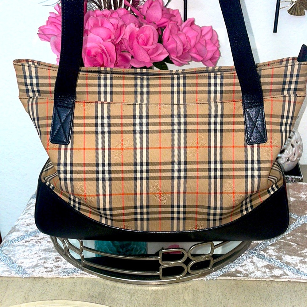 ❌SOLD❌ AUTHENTIC 💗 BURBERRY tote